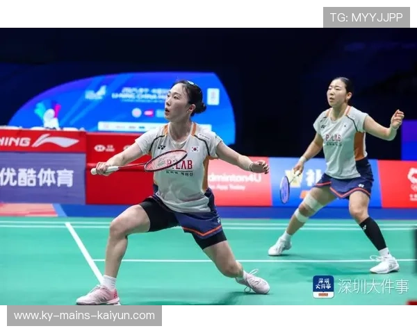 羽毛球女双激战90分钟累瘫，场上拼劲令人热血沸腾